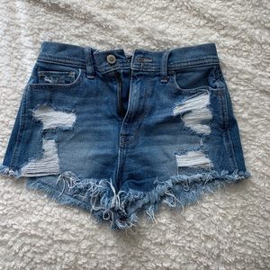 HOLLISTER HIGH RISE VINTAGE SHORTS